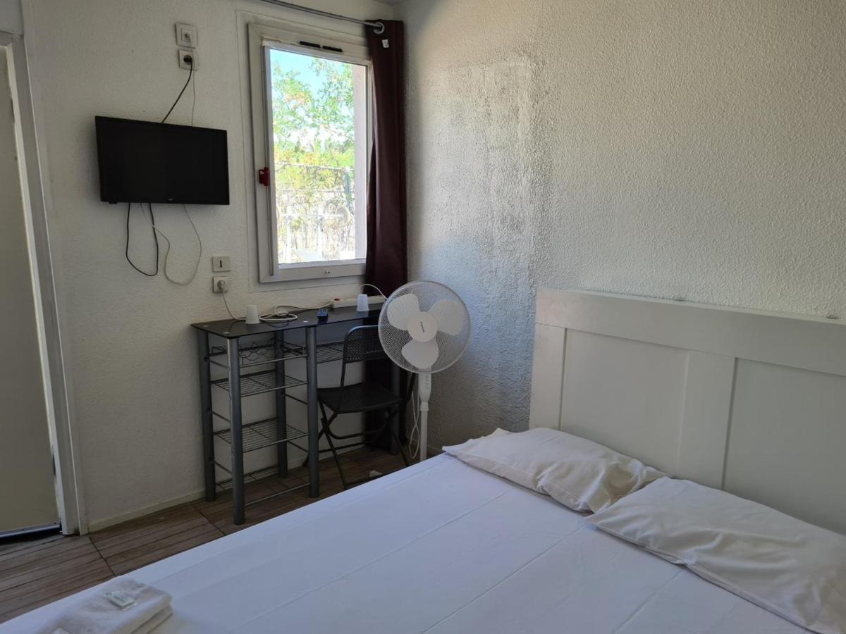 Hotel Paradise Vitrolles  Exterior photo